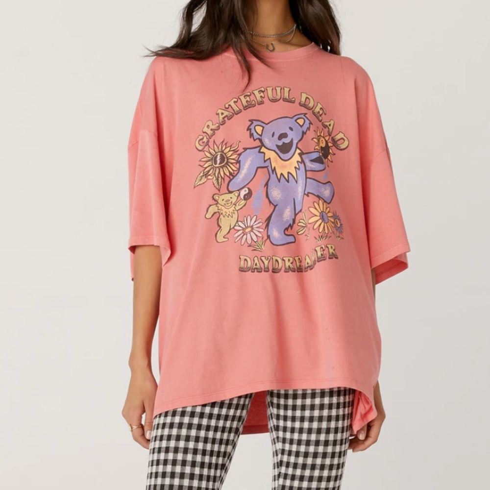 Daydreamer Coral Grateful Dead Graphic Tee with Purple Bear
